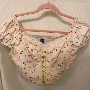 Super cute and trendy top! Perfect for a fun night with the girls!